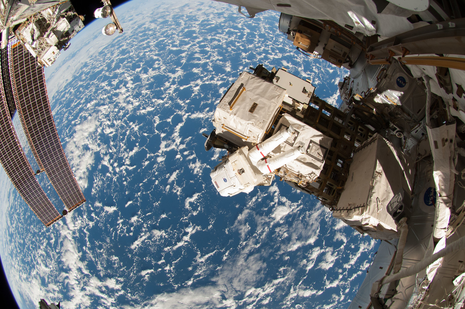 Reid Wiseman takes part in a 2014 spacewalk.