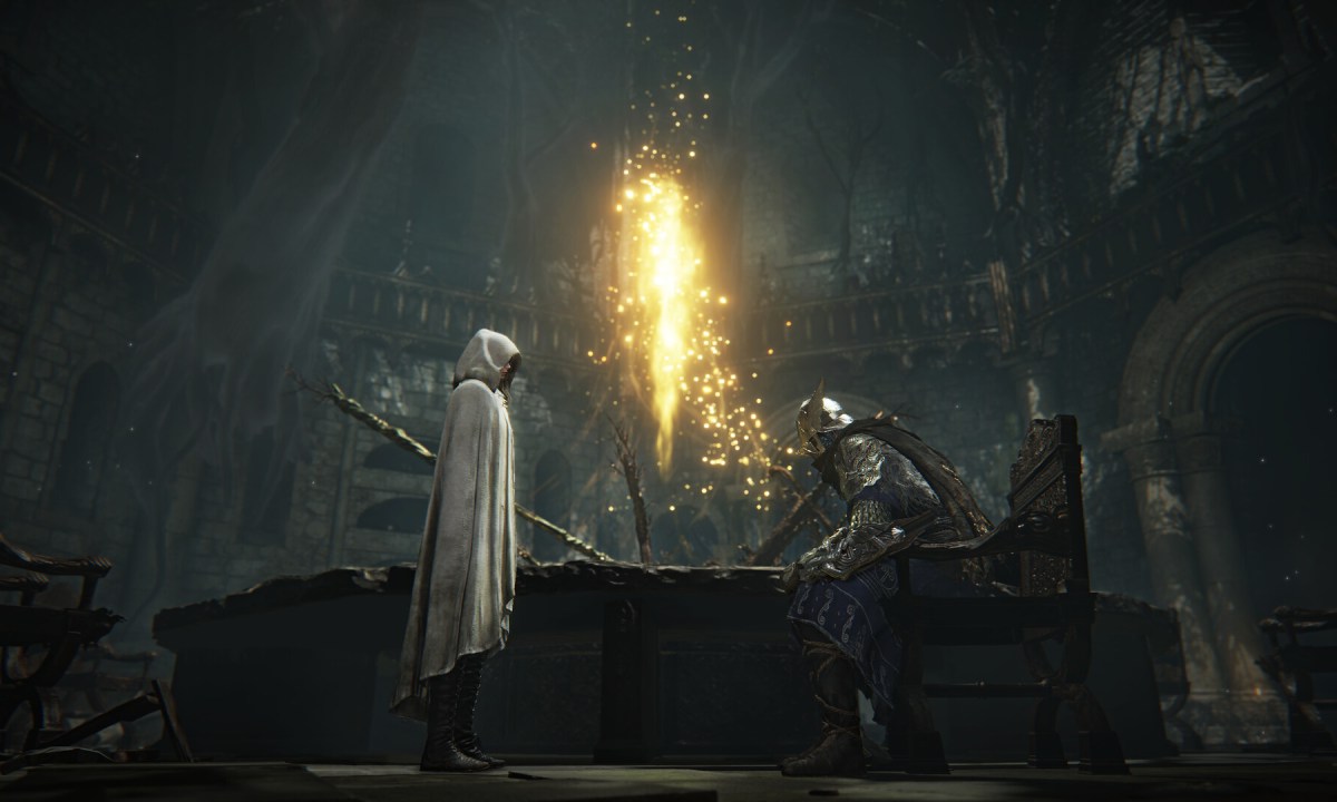 A knight sitting at the roundtable hold in Elden Ring Nightreign.