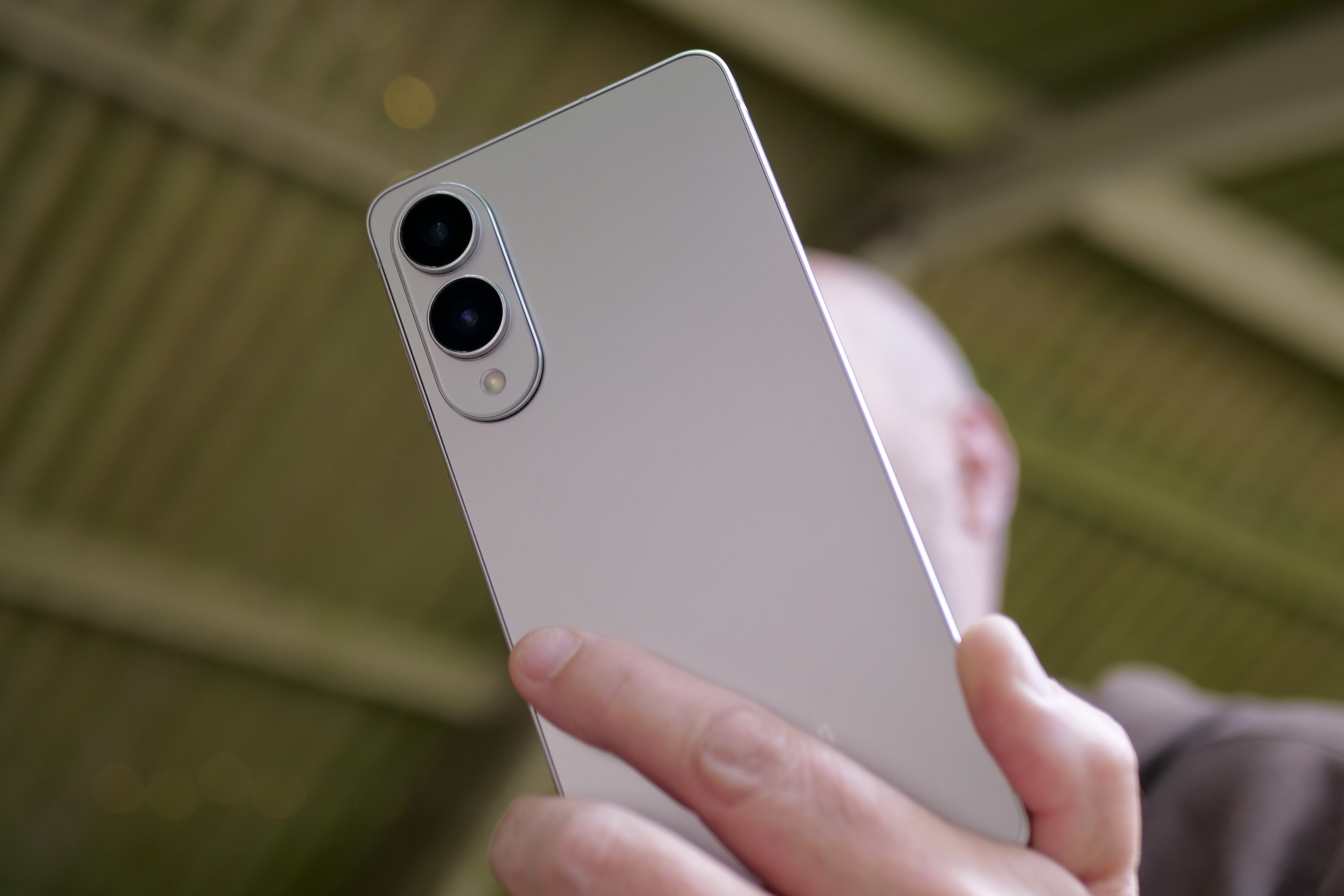 A person holding the Samsung Galaxy S25 Edge.