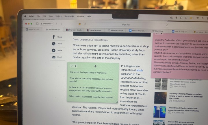Sticky Notes for Safari is active on my MacBook Air.