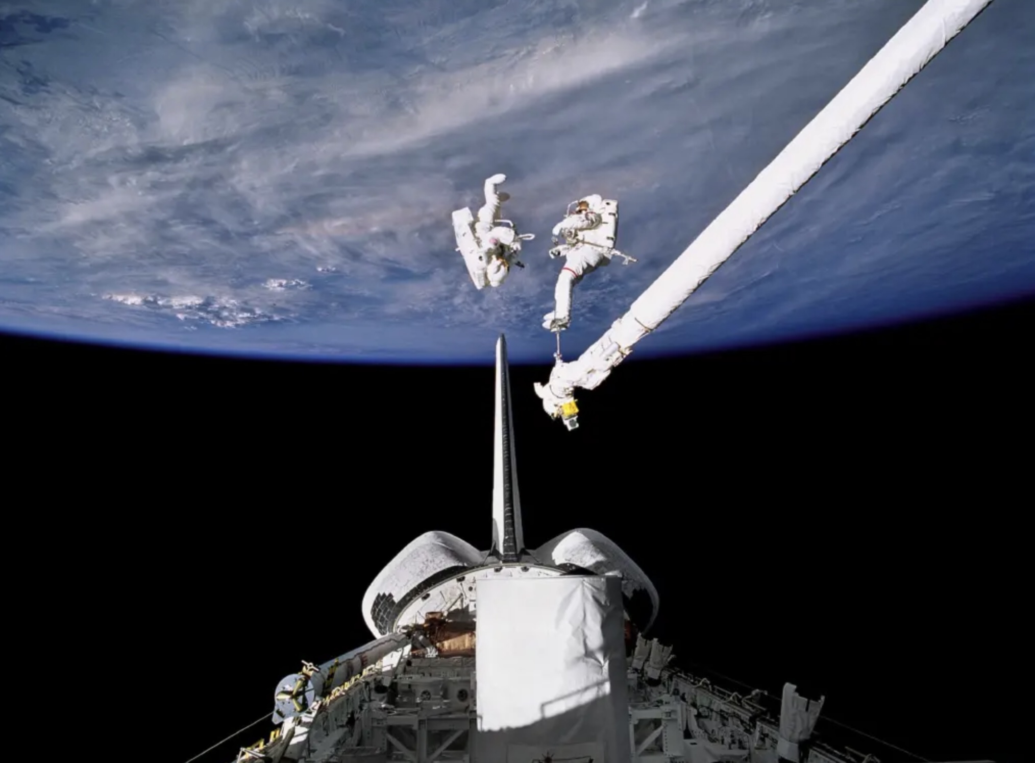 Astronauts Carl Meade and Mark Lee.